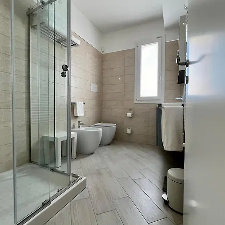 Novimo Comfort With Elevator And Secure Privat Parking Space