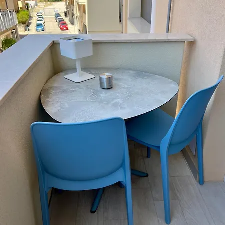 Novimo Comfort With Elevator & Secure Privat Parking * Терразини