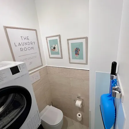 Апартаменты Novimo Comfort With Elevator & Secure Privat Parking *