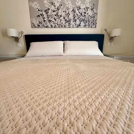 Novimo Comfort With Elevator & Secure Privat Parking Апартаменты Терразини